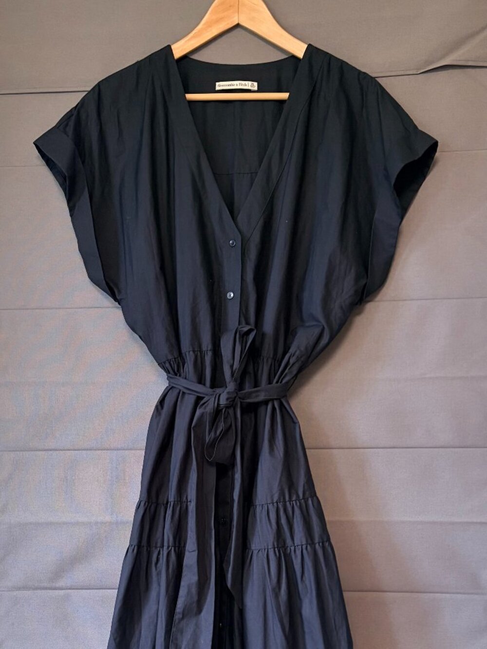 Abercrombie & Fitch — Black Tiered Maxi Dress